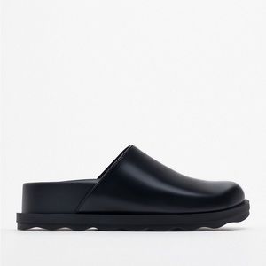 NWT Zara chunky flat clog size 6.5